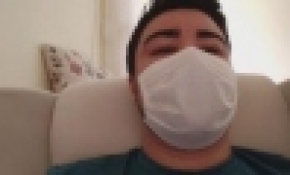 Karantinadaki babanın küçük kızı ile zor anları