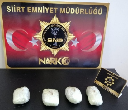 Siirtte 1 kilogram eroin ele geçirildi