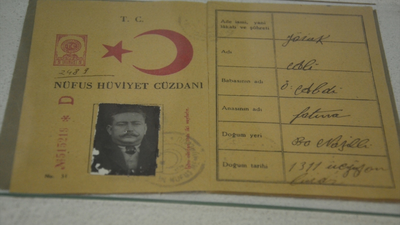 Kısa sürede herkesin güvenini ve sevgisini kazanan Yörük Ali Efe, Alanyalı Molla Ahmet Efe`nin hayatını kaybetmesinin ardından grubun başına geçti.