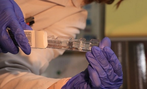 Kocaeli Üniversitesi'nde aşı denemeleri başladı