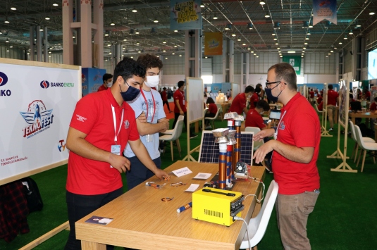Gençler gelecekleri için TEKNOFESTte buluştu
