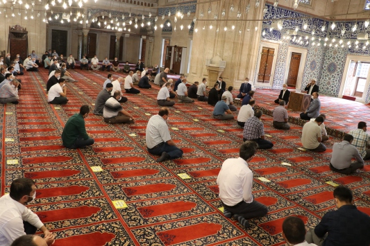 Selimiye Camiinde din görevlileri için Kovid-19 bilgilendirme toplantısı düzenlendi