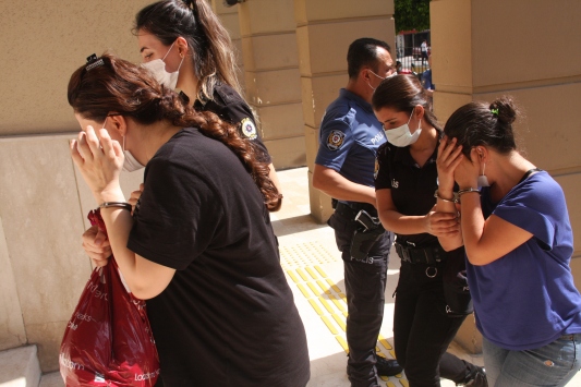 Adana merkezli suç örgütü operasyonunda yakalanan zanlılardan 10u tutuklandı