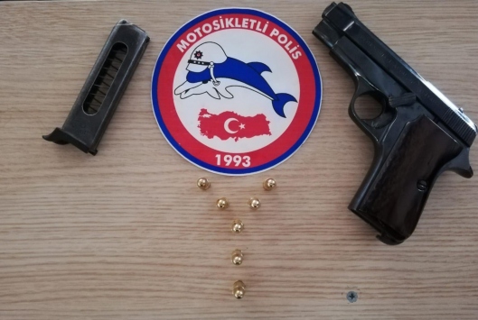 Afyonkarahisarda maske takmayan 9 kişiye 8 bin 100 lira ceza verildi