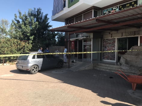 Antalyada silahlı saldırıda 2 kişi yaralandı
