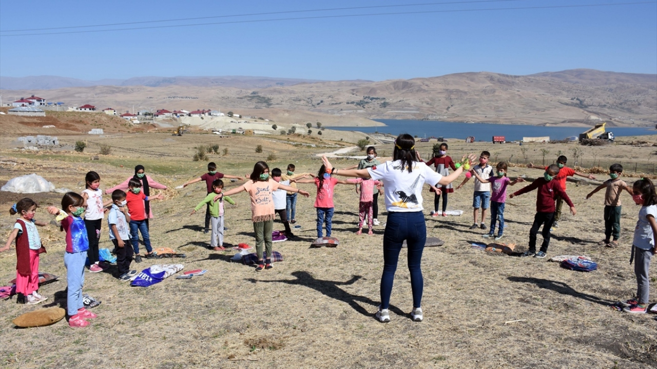 "Öğrencilerin duygusal sağlamlıklarını artırmaya çalışıyorum"