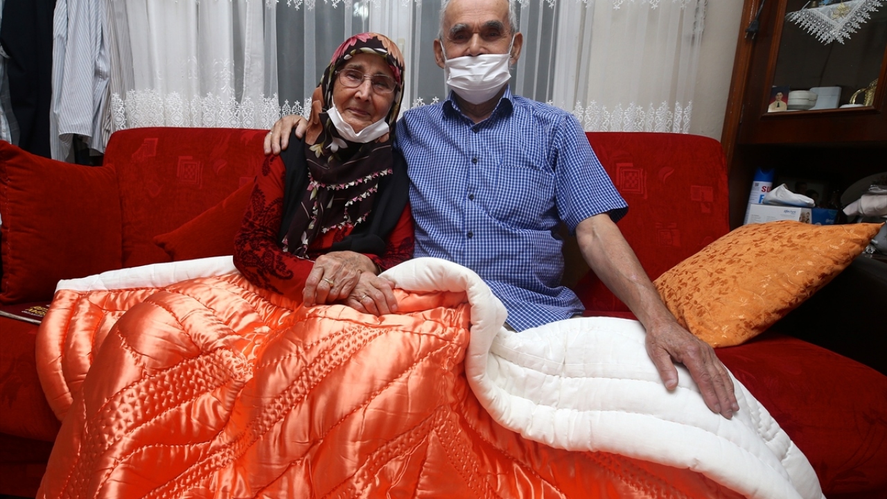 "Ölürsek aynı gün ölelim." diyen Özel, hayattaki en büyük destekçisinin eşi olduğunu dile getirdi.