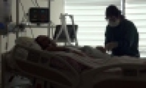 Asuman hemşirenin en zor görevi: Baba nöbeti