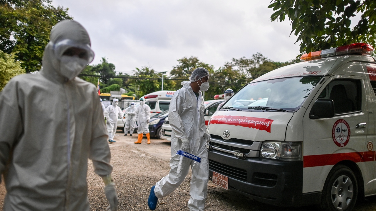ABD`nin yanı sıra vaka sayıları 300 bini geçen ülkeler şöyle: