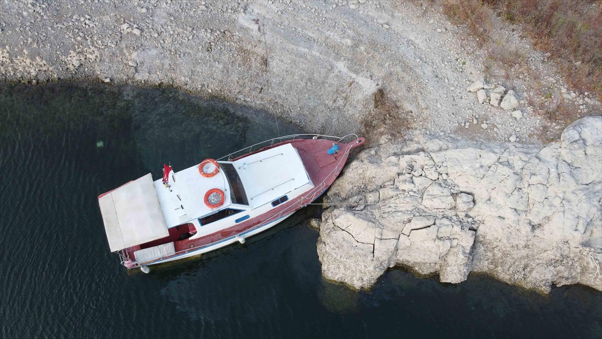 Uzunlar, Şahinkaya Kanyonu`ndan 10 kilometre aşağıda fazla bilinmeyen Kaplancık Kanyonu bulunduğunu dile getirerek, şunları kaydetti:
