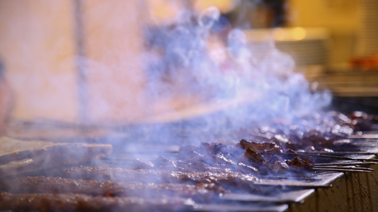 Elban, festival süresince kentin tarihi ve özellik taşıyan mekanlarında konser çekimleri yayınlanacağını bildirdi.