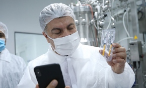 COVID-19 aşısında insan üzerinde deneme aşamasına geçildi