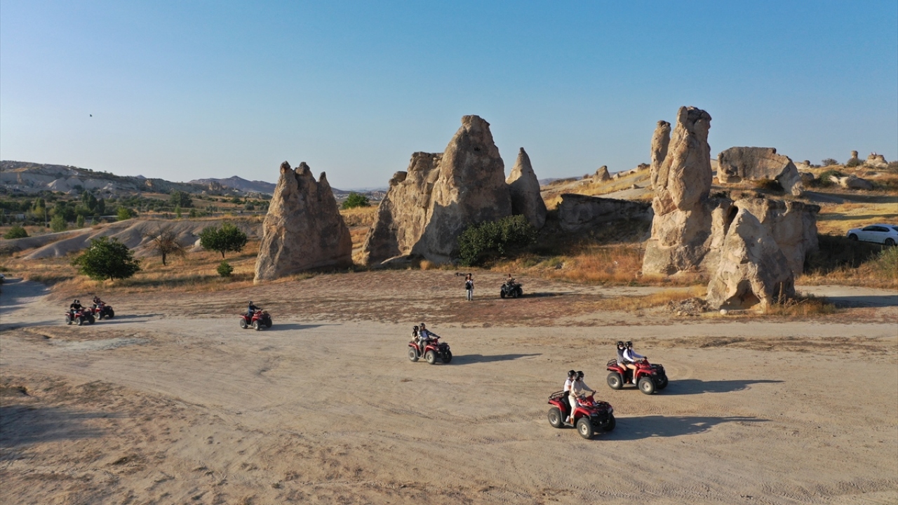 Güney Amerikalı Calvin Johnsan da Türk halkının salgın konusunda dikkatli davrandığını, bu durumu güven verici bulduğunu ifade etti.