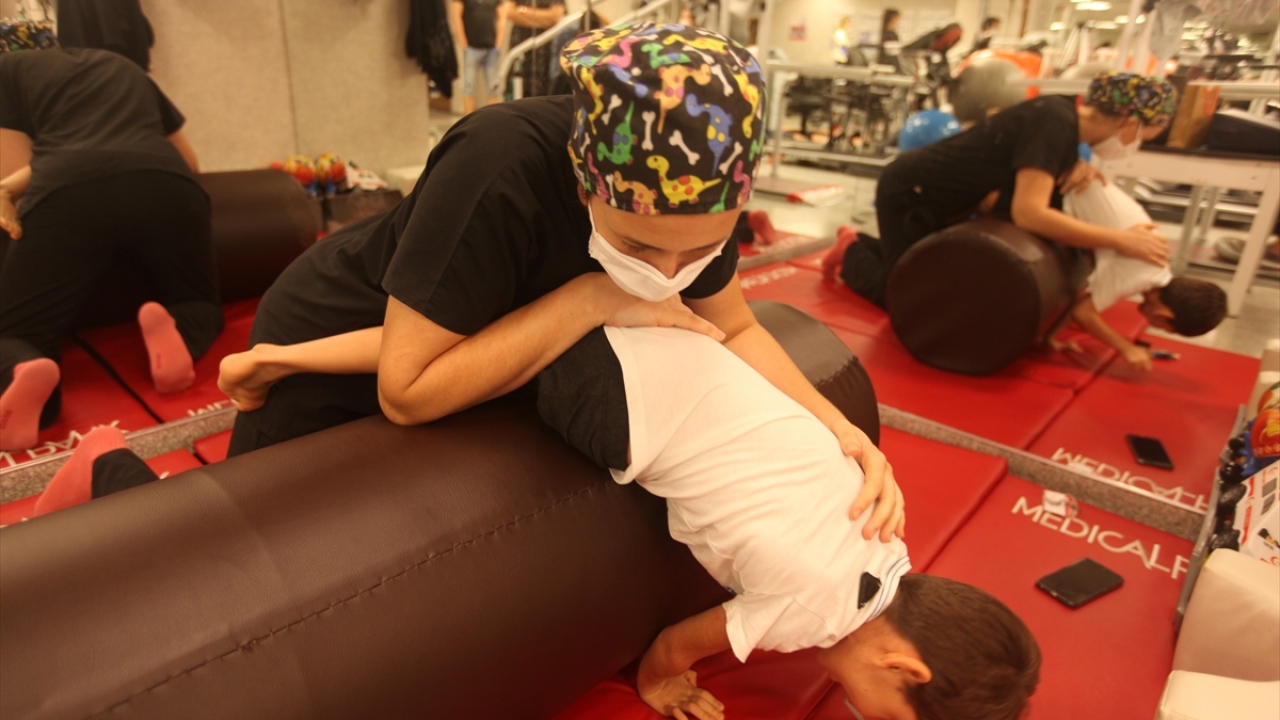 Yarın yeşil kıyafetler giyecekler