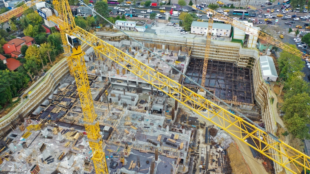 Külünk, Büyükdere Caddesi`nin İstanbul`un en işlek caddelerinden biri olduğunu ve burada bir ihtiyaç projesiyle halkın karşısında olduklarını söyledi. 