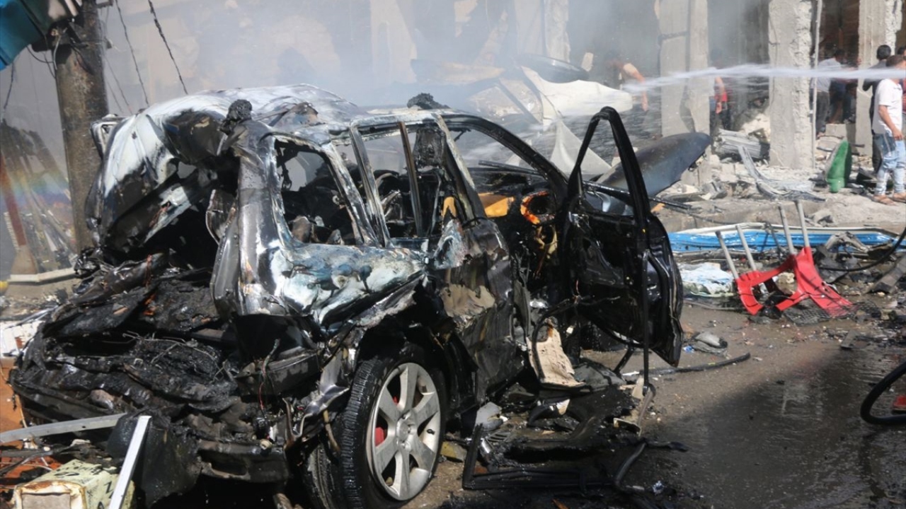 Terör saldırısı sonucu ilk belirlemelere göre, aralarında kadın ve çocukların da bulunduğu 14 sivil öldü, 50 sivil yaralandı.