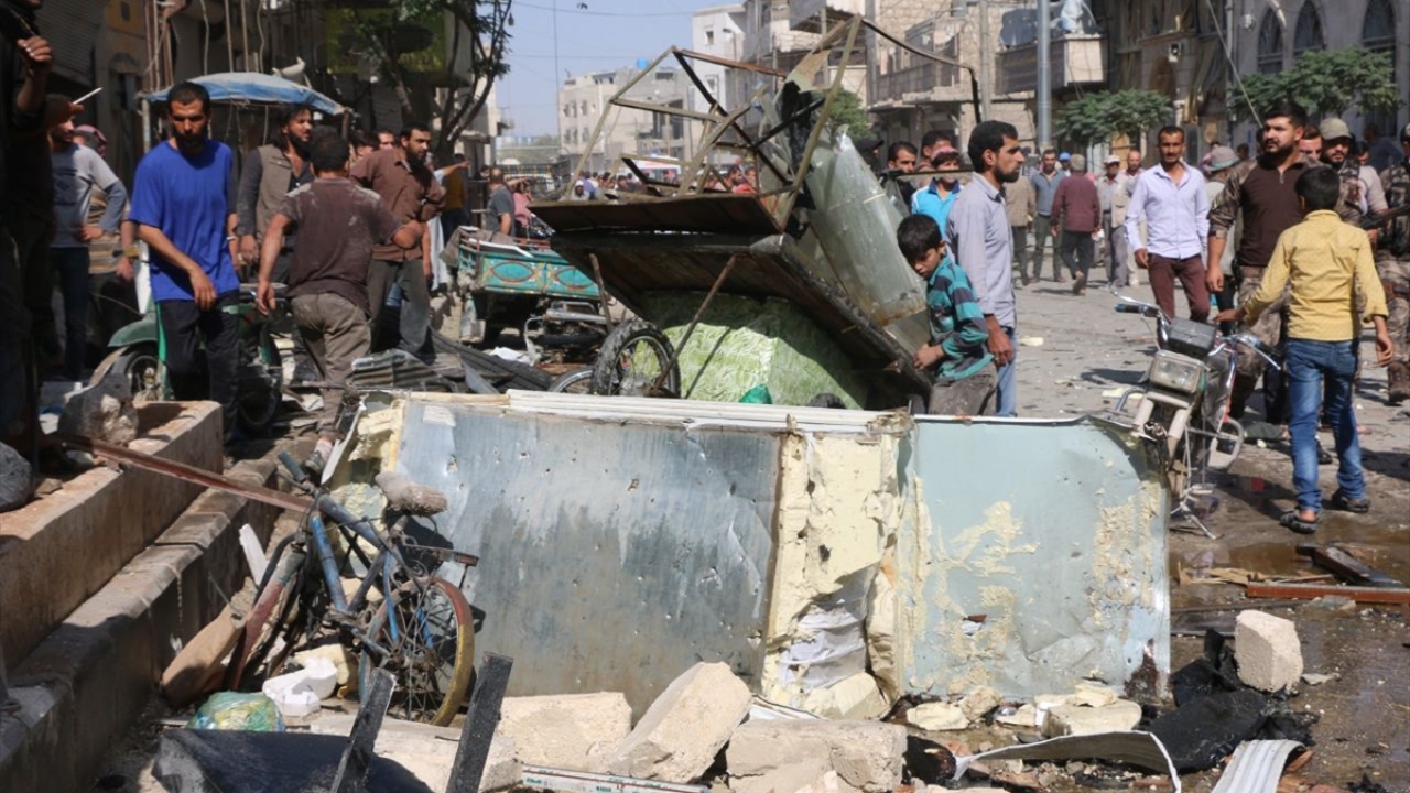 Olay yerine intikal eden sağlık ekipleri, yaralıları Bab`daki hastanelere nakletti.