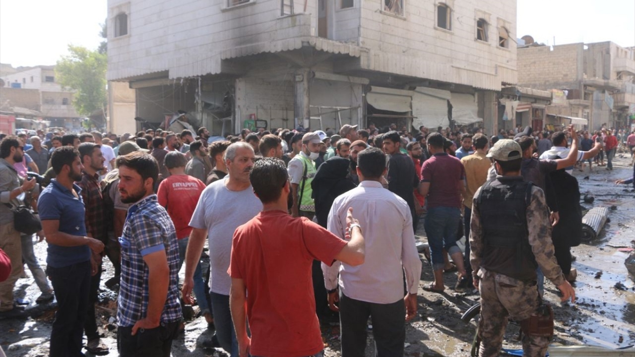 Bab ilçe merkezinde önceki gün yerel güvenlik güçlerinin bulunduğu kontrol noktasında gerçekleşen patlamada da 2 kişi ölmüş, 7 kişi yaralanmıştı.