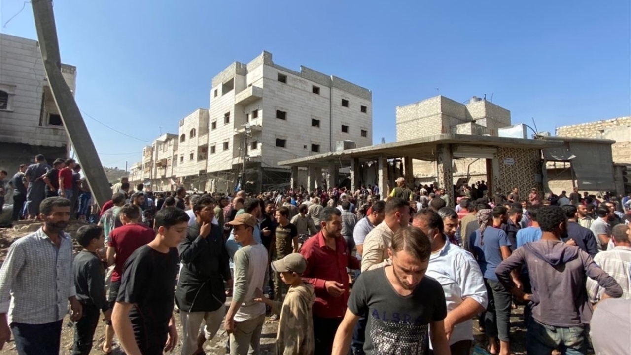 Olay yerinde incelemeler yapan yerel güvenlik güçleri, saldırının terör örgütü YPG/PKK tarafından düzenlendiği ihtimali üzerinde duruyor.