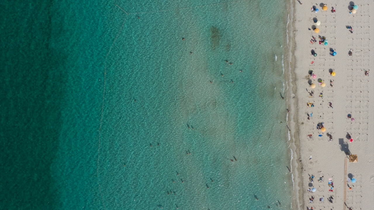 Belge, otellerdeki doluluk oranının hafta içi yüzde 80, hafta sonu ise yüzde 100`ü bulduğunu bildirdi.