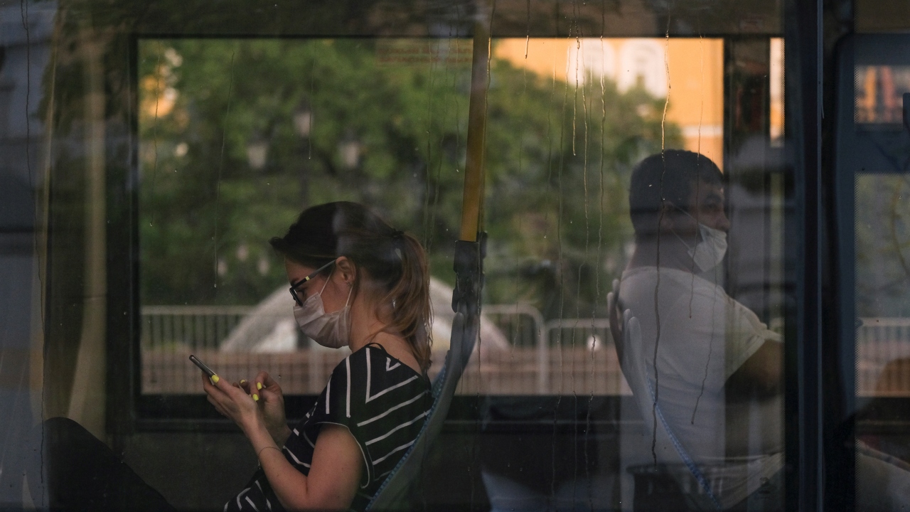 Artan günlük vakalar ise "11 Mayıs`tan bu yana en yüksek seviyeye" yeniden geldi.