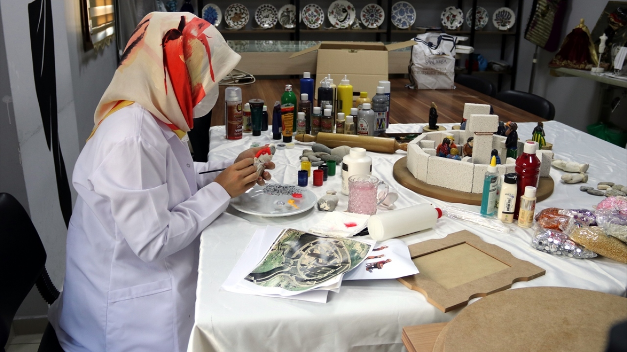 Vahide Leventoğlu, Şanlıurfa`da taş bebek kursu açma girişimlerine yetkililerin olumlu yanıt vermesinin kendisini mutlu ettiğini anlattı.