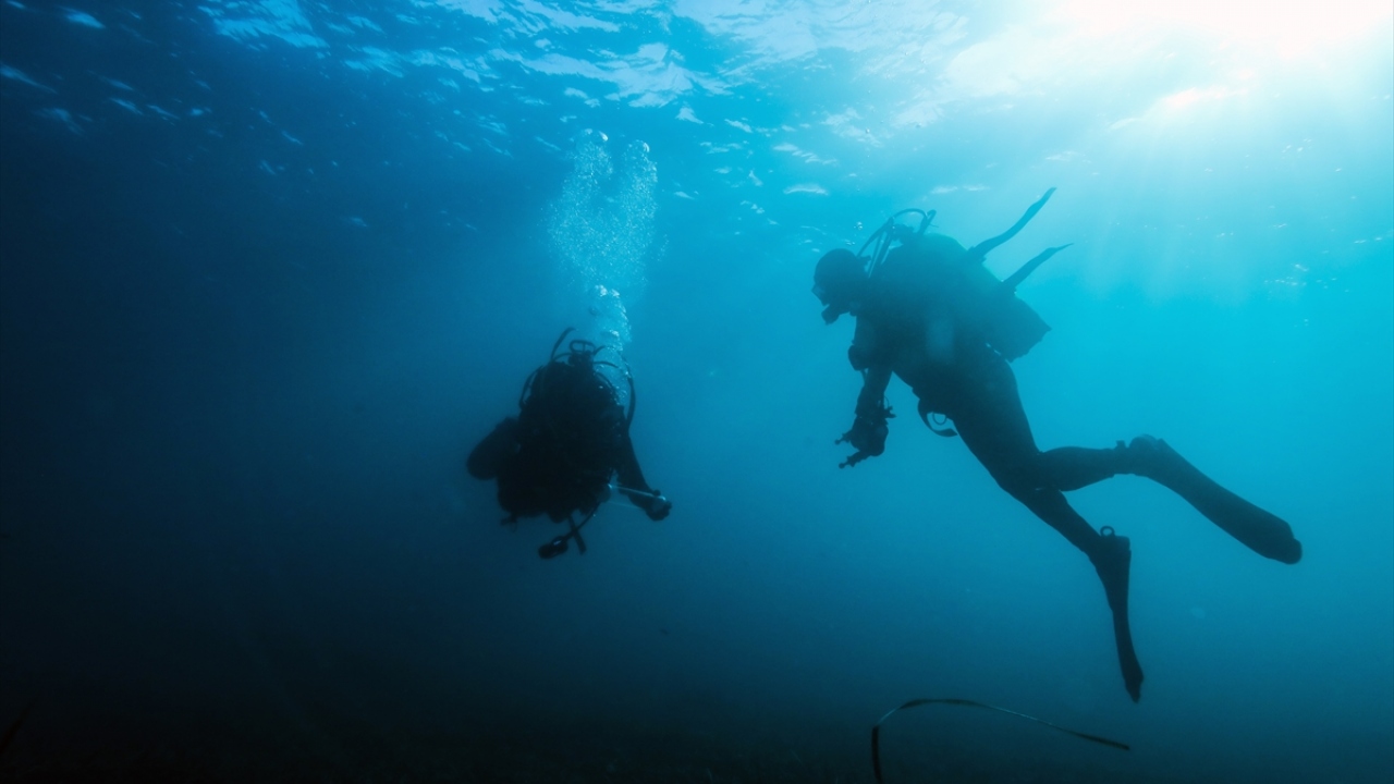 Tim, İzmir`in yanı sıra Aydın, Denizli, Manisa, Uşak, Kütahya ve Balıkesir illerini kapsayan sorumluluk alanlarındaki tüm iç sular ve denizlerde kaybolan kişilerin bulunması ve delil aramaya yönelik faaliyet yürütüyor.