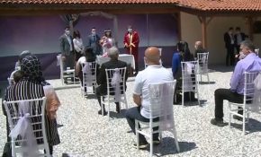 Gelin korona olduğunu düğün günü kuaförde öğrendi