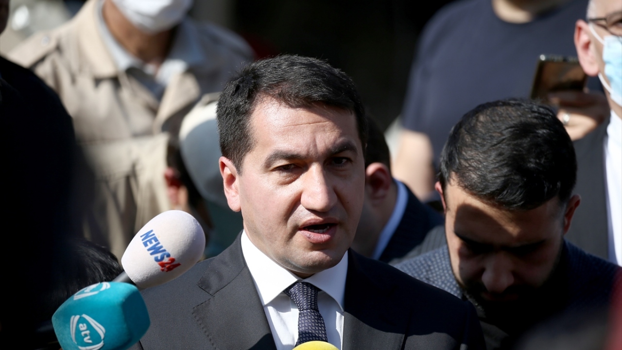 Cumhurbaşkanı Müşaviri Hikmet Hacıyev de Elbrus`un NATO`daki karşılığının Scud füzesi olduğunu belirterek şunları söyledi: 