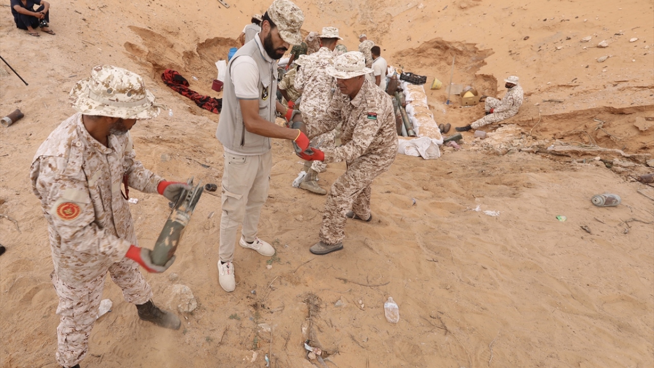 Hafter saldırılarından geriye, patlama tehlikesi olan tonlarca mühimmat kaldı 