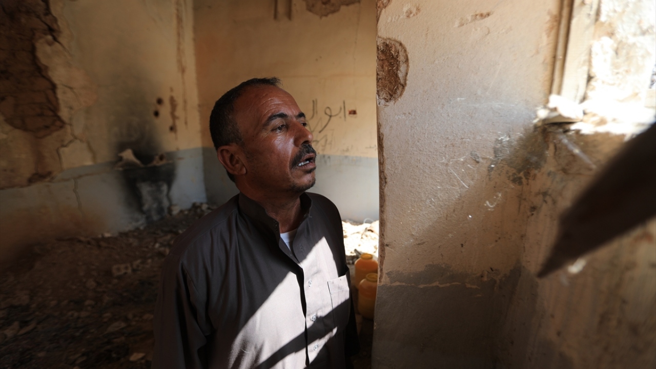 Tel Abyad ilçe merkezinin 13 Ekim 2019`da Barış Pınarı Harekatı kapsamında terörden kurtarılmasıyla birlikte, daha önce yerinden edilen aileler, topraklarına dönmeye başladı.