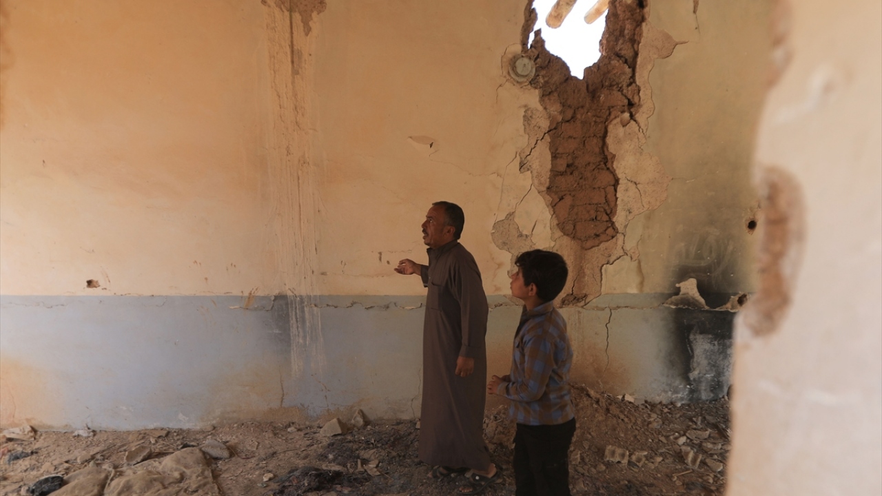 Suriye`de Fırat`ın doğusundaki bölgelerde, terör örgütü YPG/PKK ve DEAŞ`ın baskı ve zulmünden kaçan binlerce Tel Abyadlı aile, Türkiye`ye ve Suriye`nin kuzeyinde askeri muhaliflerin kontrolündeki bölgelere sığınmıştı.