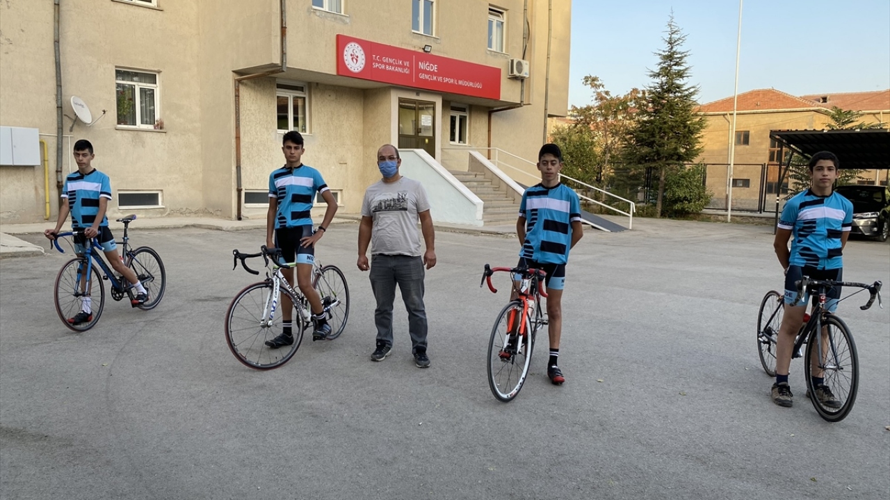 Kodaz, hayatında ilk ve tek olarak 2002 yılında Nevşehir`de gerçekleştirilen uluslararası dağ bisikleti müsabakasına katıldığını ve imkansızlıklar nedeniyle normal bisikletle mücadele ettiğini anlattı.