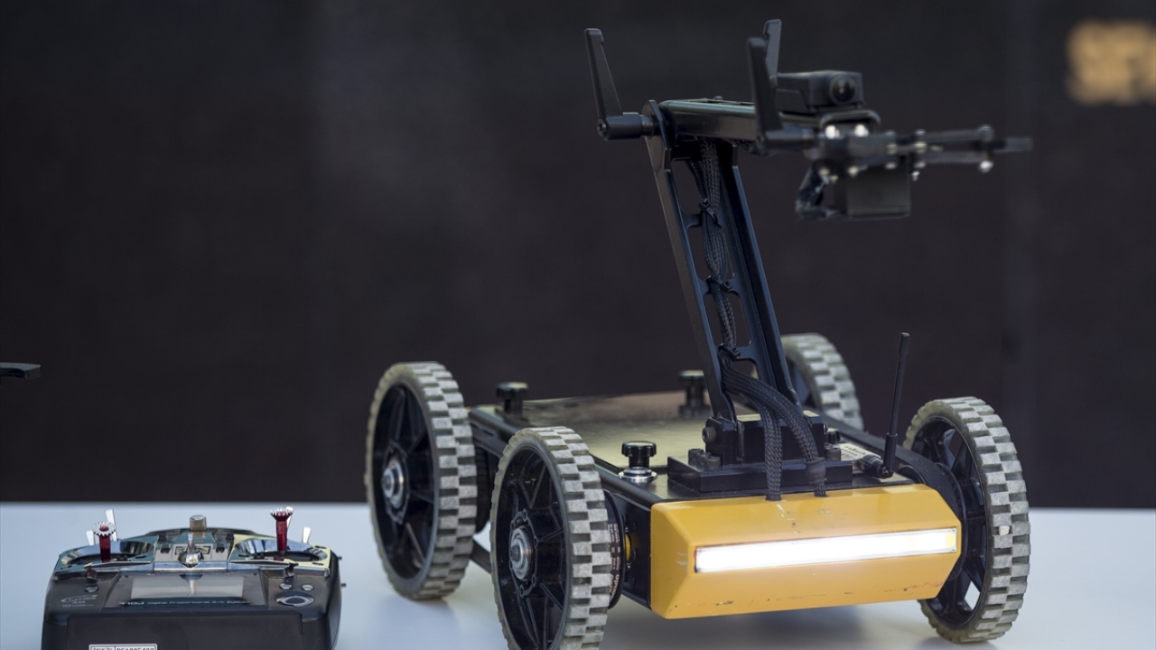 Bomba imha ekibi uzmanlarının ihtiyaçlarına yönelik bir ürün tasarlamayı istediklerine işaret eden Yıldız, şöyle konuştu: