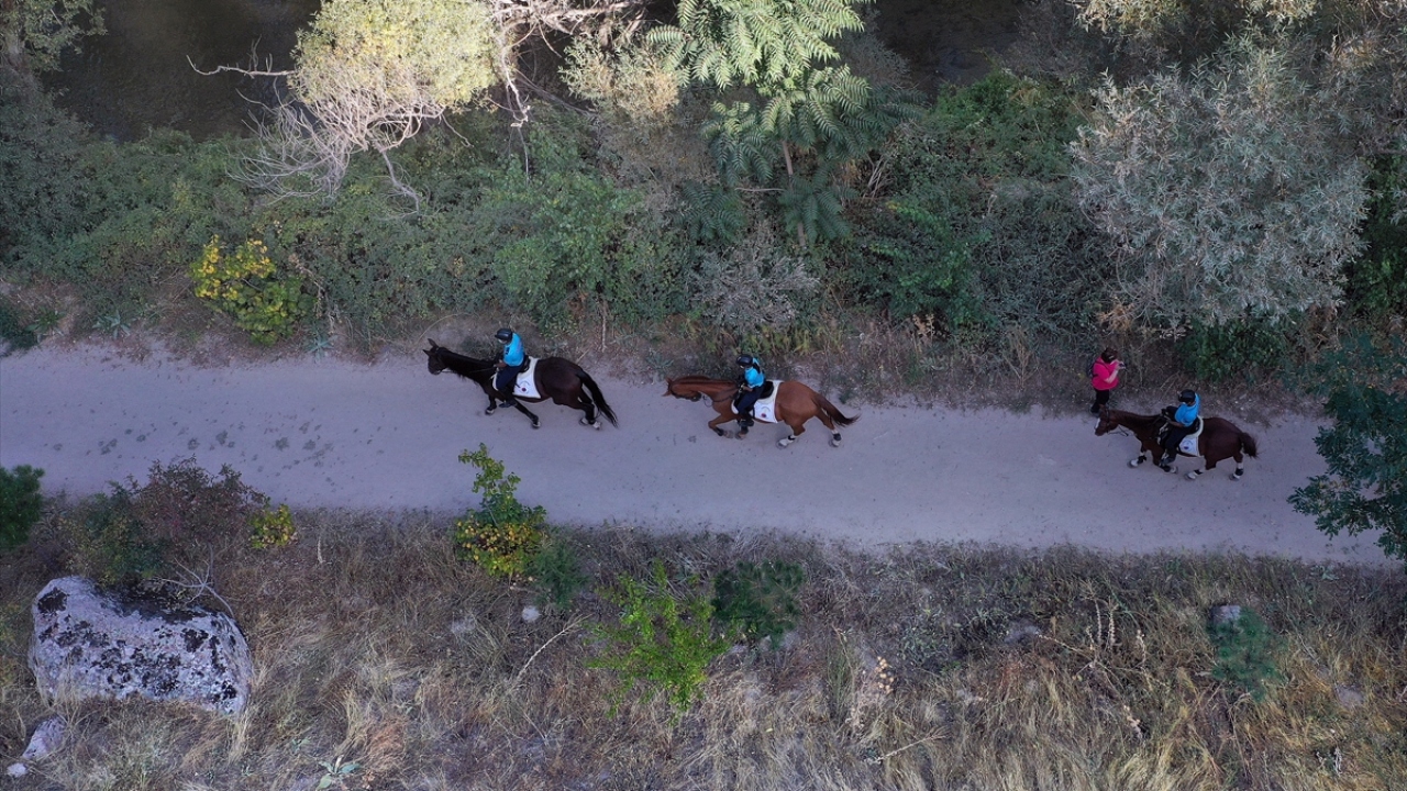 Rusya`dan gelen Dursun Alieva ise vadiyi çok beğendiğini vurgulayarak, herkesin buraya gelmesini tavsiye etti.