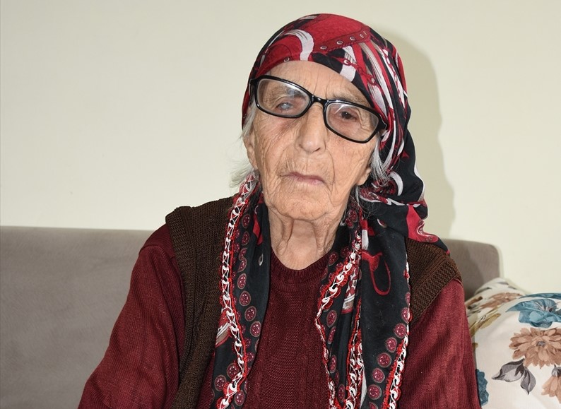 Aya, koronavirüs testinin pozitif çıkması üzerine hastaneye yatırıldı. Burada yaklaşık 15 gün tedavi gören Aya, son testinin negatif çıkmasıyla 1 Ekim`de taburcu edildi.