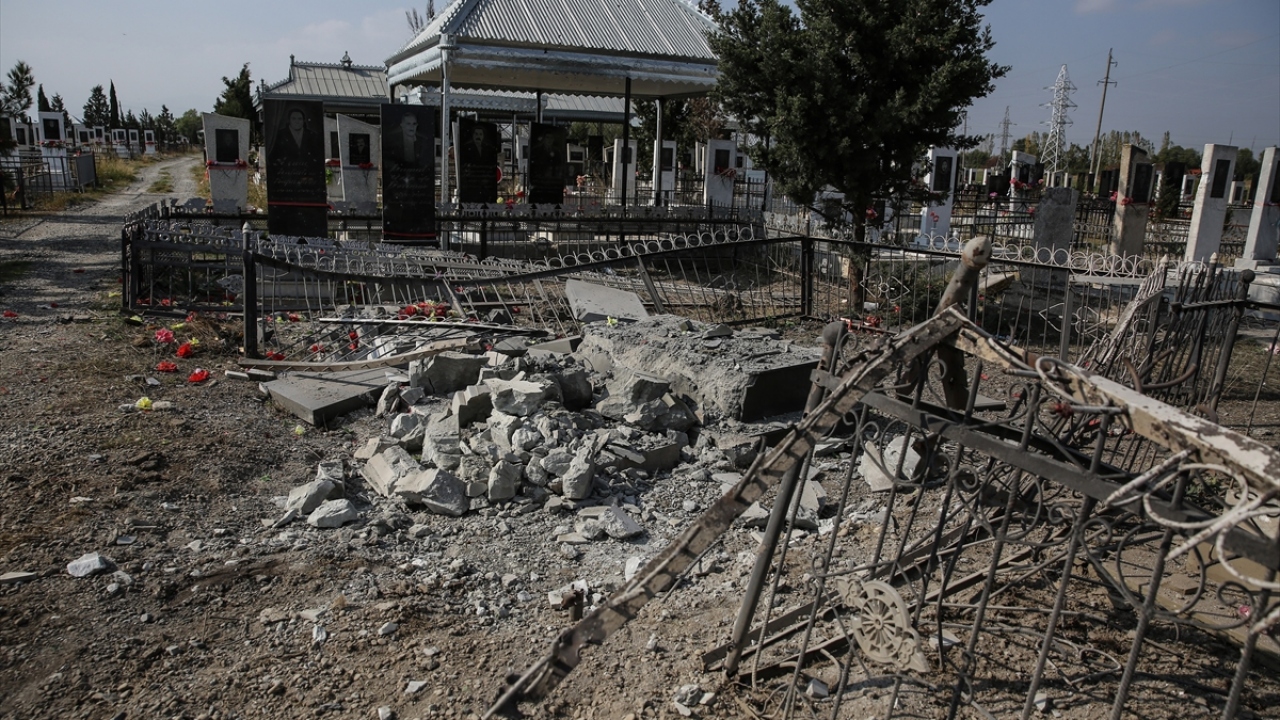 Konuya ilişkin açıklamayı Azerbaycan Cumhurbaşkanı Yardımcısı Hikmet Hacıyev, Twitter hesabından yaptı.