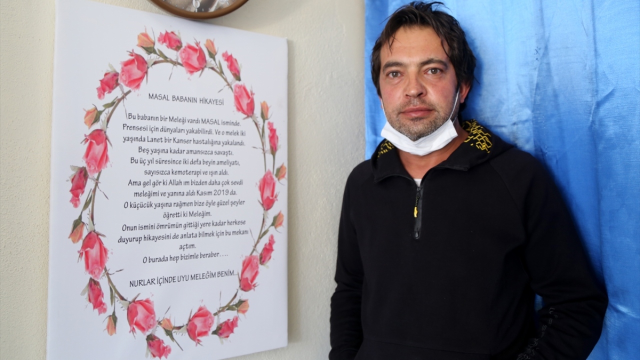 Doğan`ın, kızının çok sevdiği ve "baba köftesi" adını verdiği köfteleri sattığı iş yerinin duvarlarında, Masal`ın fotoğrafları ve hikayesini anlatan yazılar bulunuyor. 