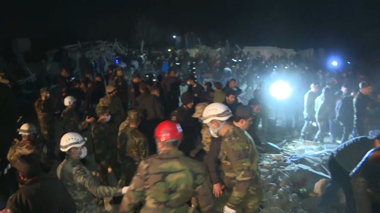 Ermenistan ordusunun Mingeçevir kentine attığı füzelerin Azerbaycan hava savunma güçlerince imha edildiği ifade edildi.