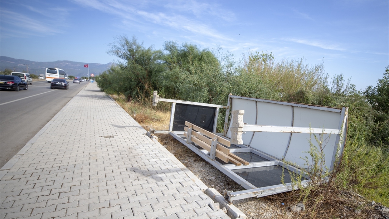 Vali Yazıcı, yaralanan 5 kişinin de hastaneden taburcu edildiğini kaydetti. 