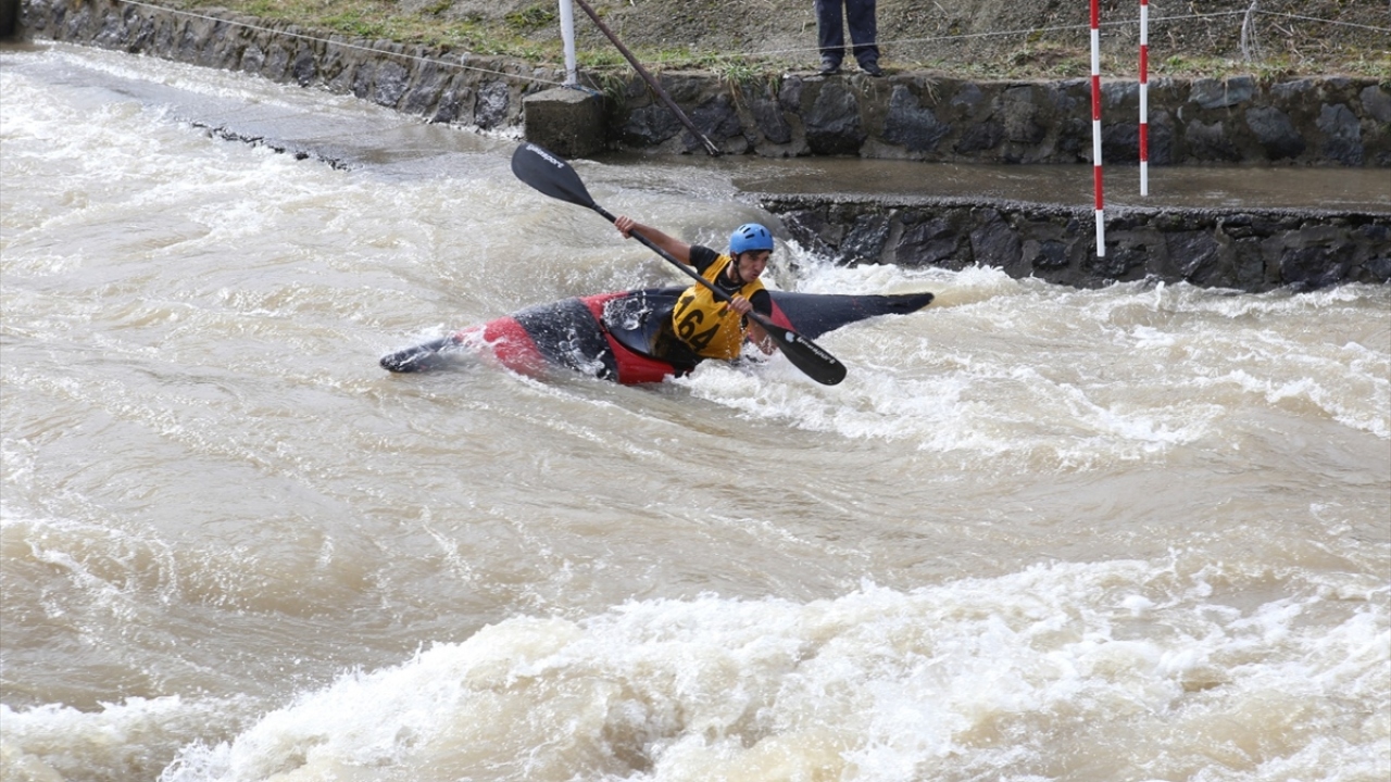 Büyük erkekler K1`de Mustafa Arda Acar, genç erkekler K1`de Kamil Kaçar, büyük erkekler C1`de Dursun Can Karaduman, genç erkekler C1`de Muhammet Usta, yıldız erkekler K1`de Mustafa İnce ve yıldız erkekler C1`de Mustafa Parlak birinci oldu.
