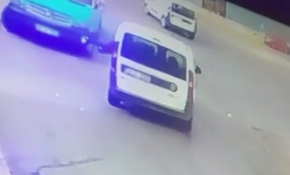 El freni tutmayan aracını camdan atlayarak durdurdu