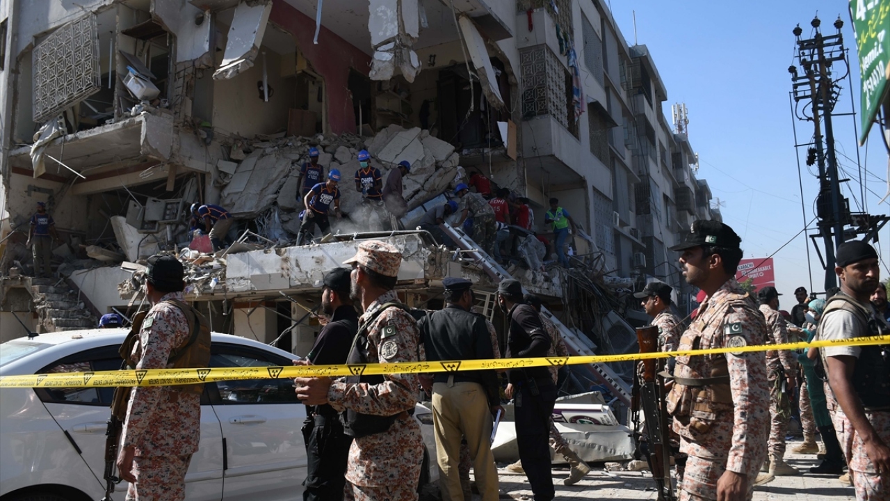 Patlamada, ilk belirlemelere göre 5 kişi öldü, 20 kişi yaralandı.