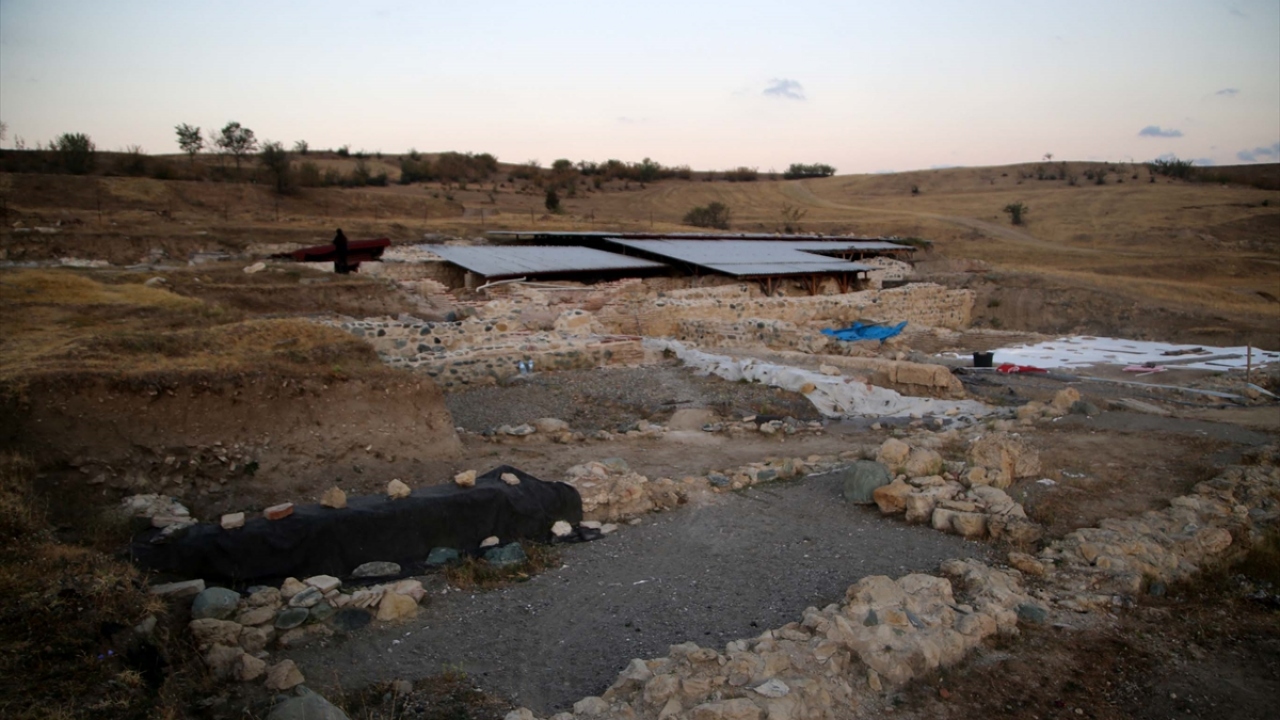 Gürdal, kazıların iki temel hedef doğrultusunda yapıldığını söyledi.