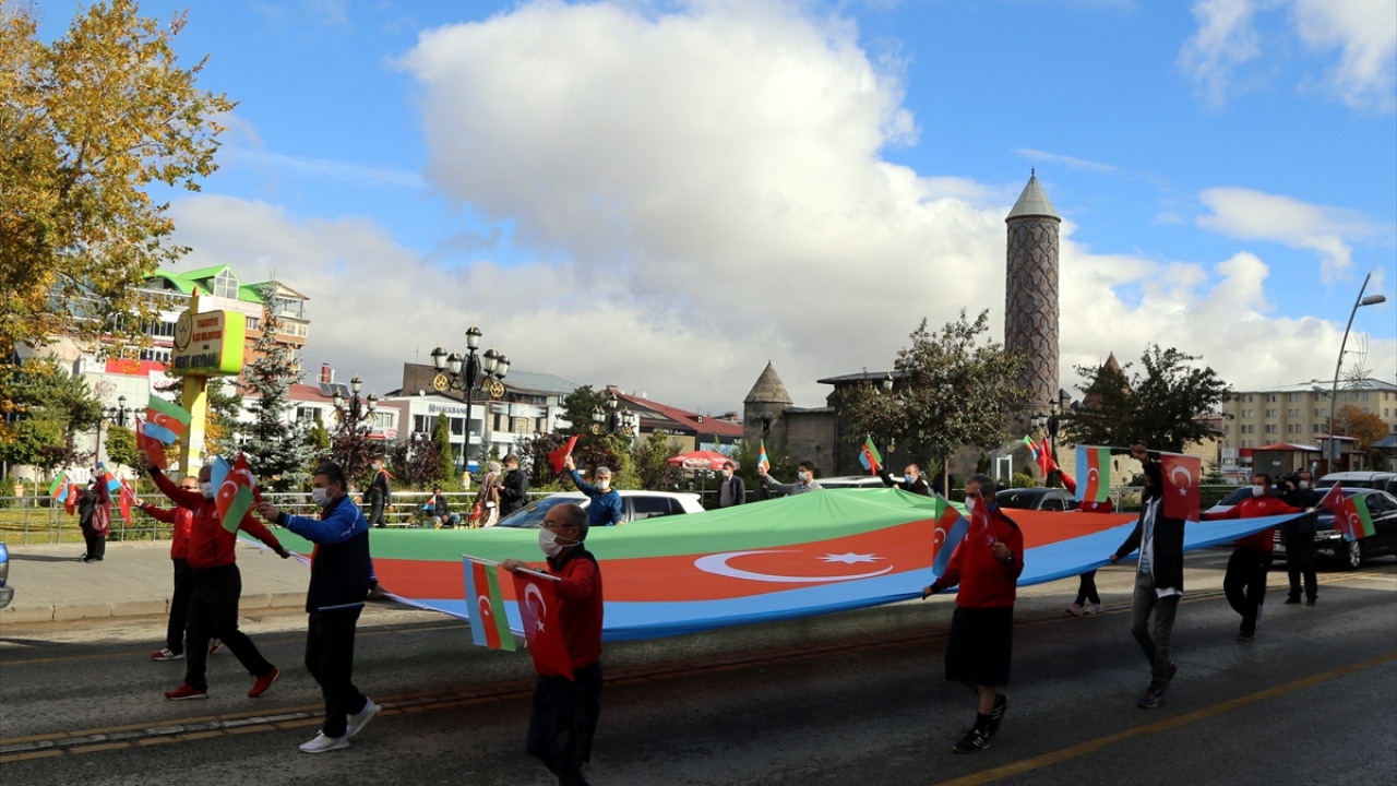 Gruptakiler daha sonra dağıldı.