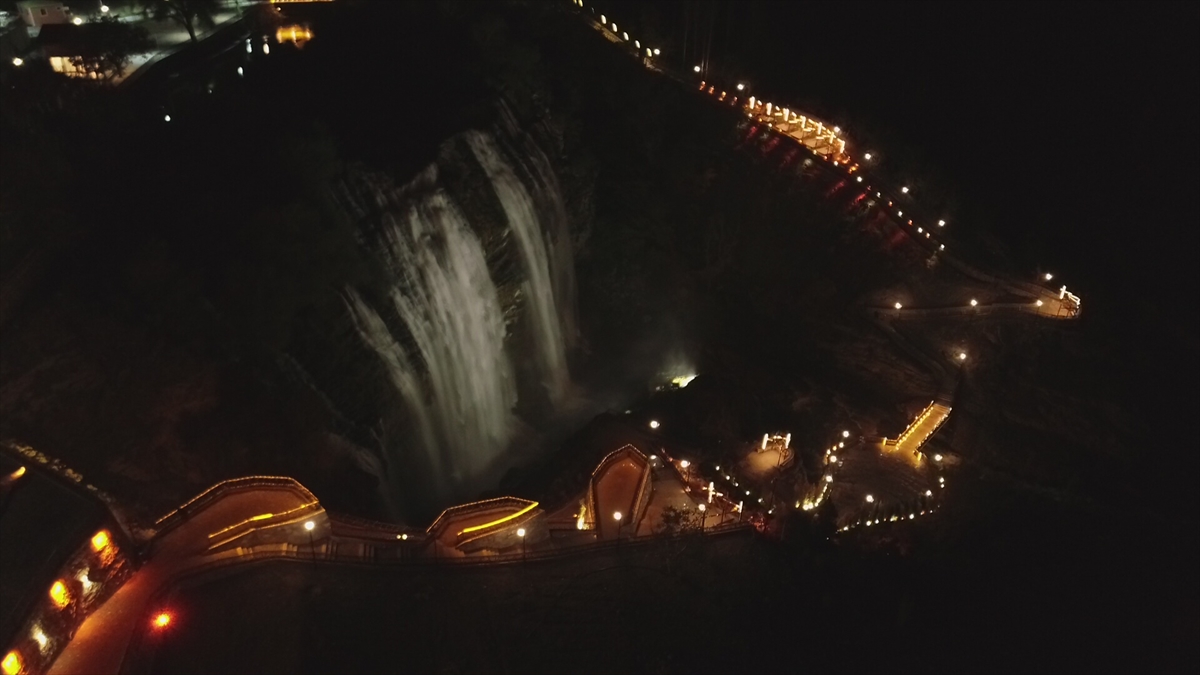 Tur şirketleri yetkililerinin Tortum şelalesi ilgisi