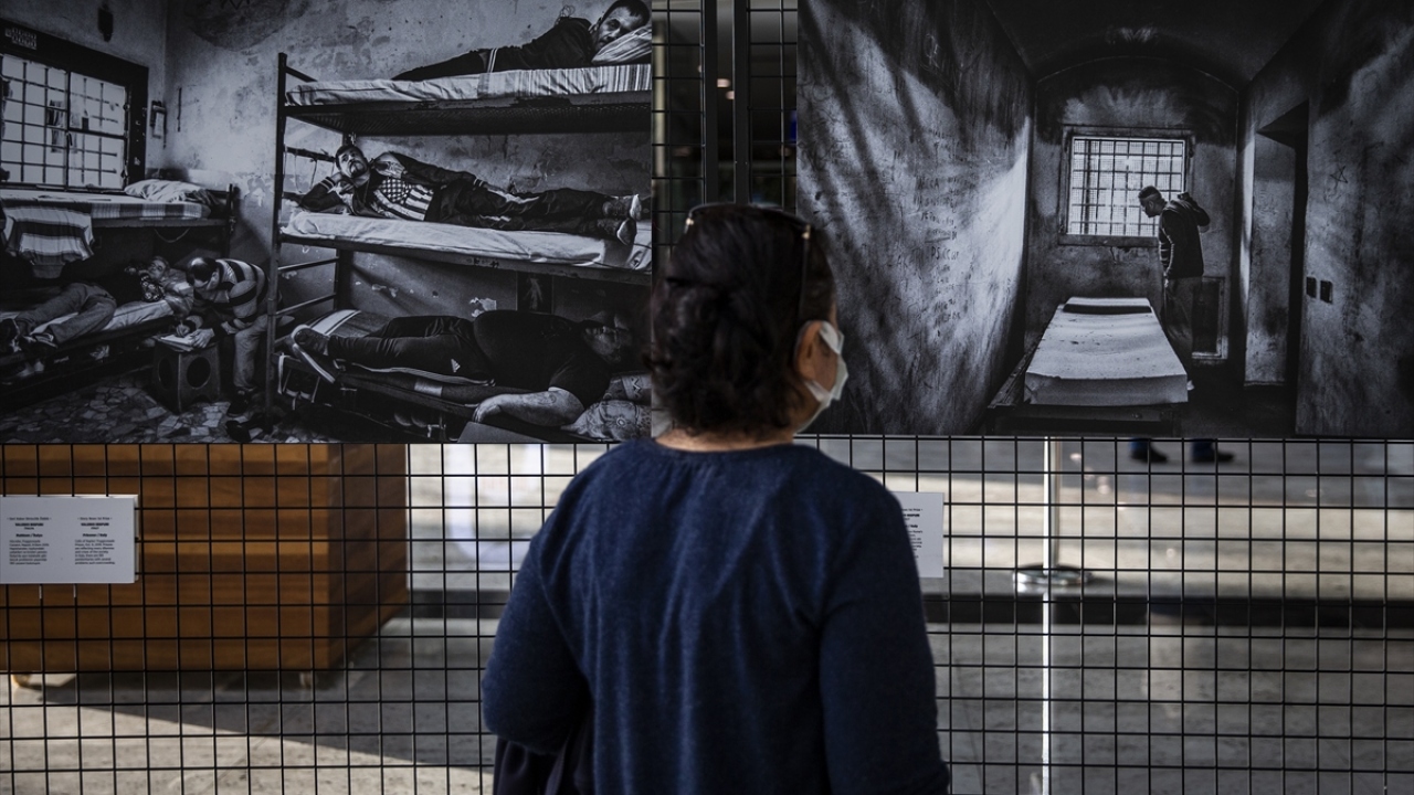 Haber ve spor dallarında tekil ve seri fotoğraflar değerlendirilerek ilk 3`e giren fotoğrafların belirlendiği yarışmaya, yaklaşık 100 ülkeden 10 binden fazla fotoğraf başvurusu yapıldı.