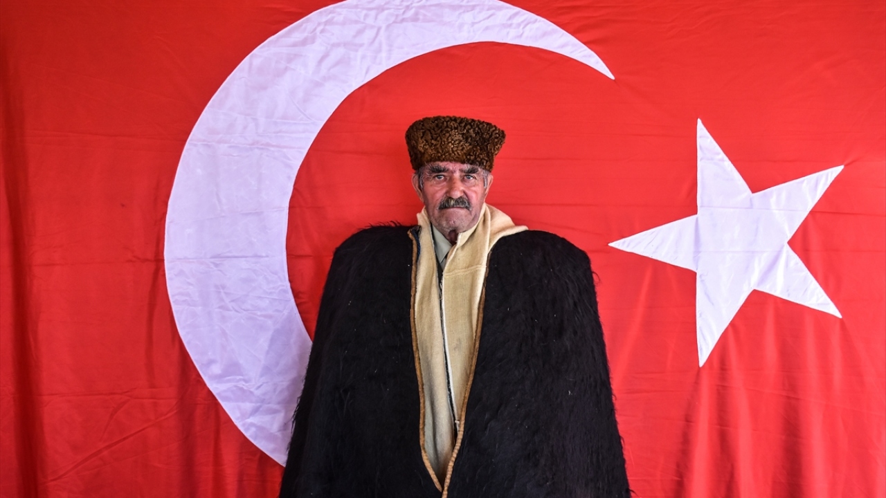 Bu gelenek çerçevesinde Arpaçay ilçesinde çobanlarca şu sıralar yayladan indirilen sürüler için köy sakinleri bazı hazırlıklar yaptı.