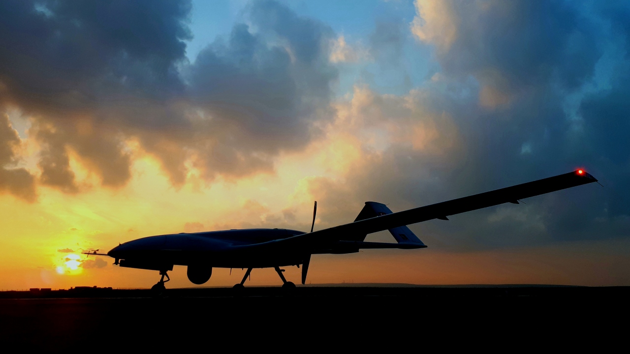 Suriye`de denenen Rus yapımı İHA`ların ise yalnızca keşif amaçlı olduğu, ve teknolojik olarak Karabağ`da kullanılan modern SİHA`ların gerisinde kaldığı belirtildi.