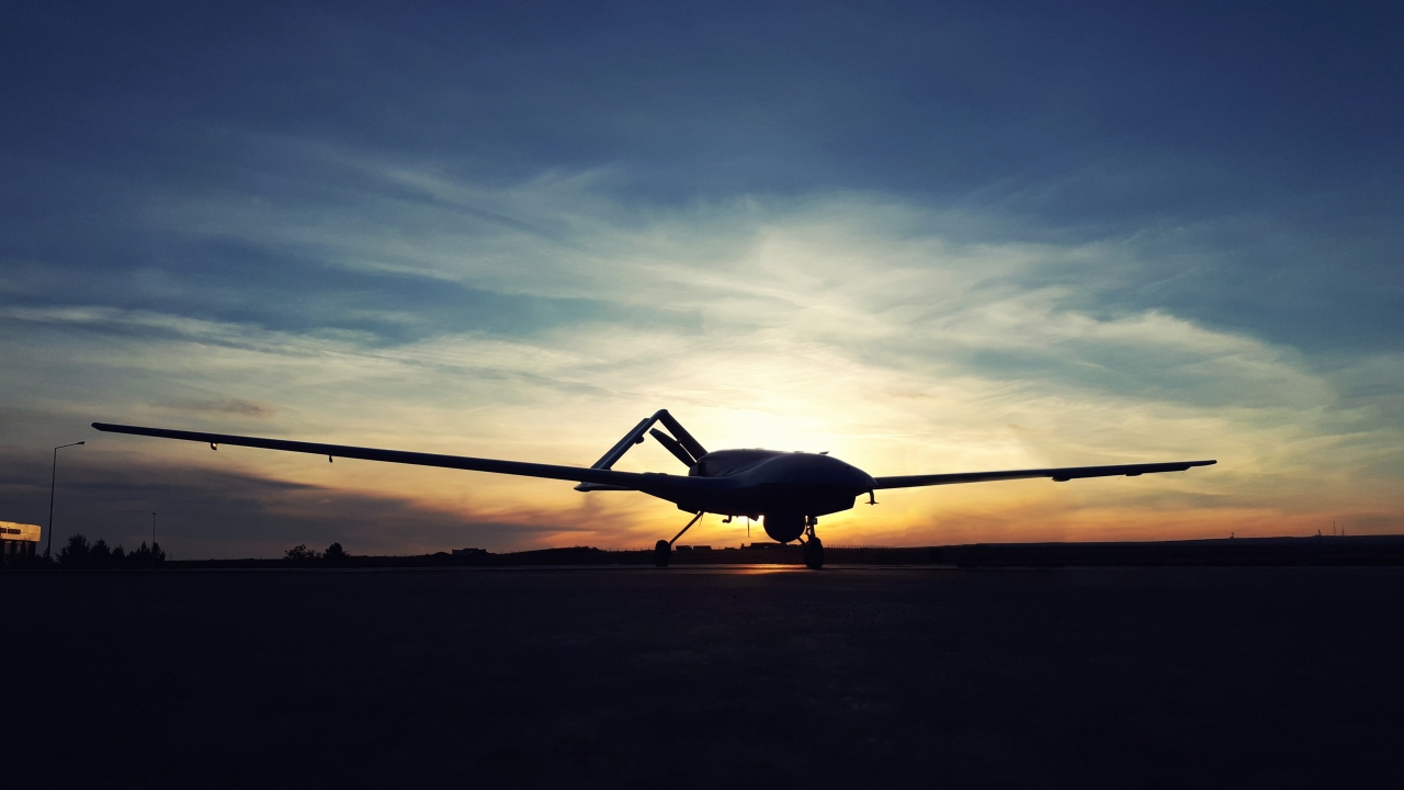 Analizde Rusya`nın Karabağ`da yürütülen modern bir savaş anlayışına hazır olup-olmadığı da sorgulandı.  